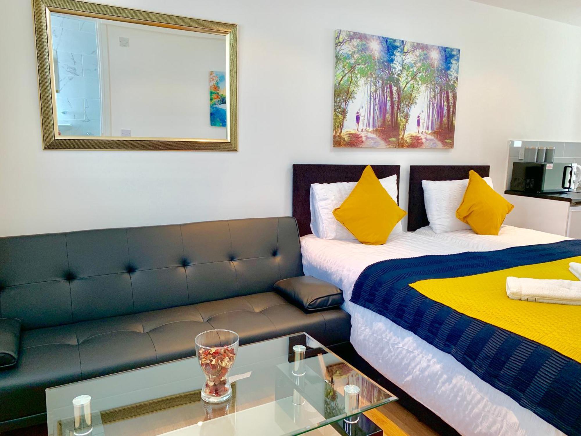 London Studio Apartments, Private Bathroom, Kitchenette, Parking, Np2 Exterior foto